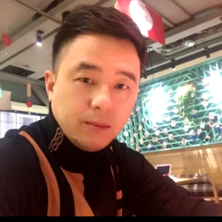 超短裙忐忑的照片