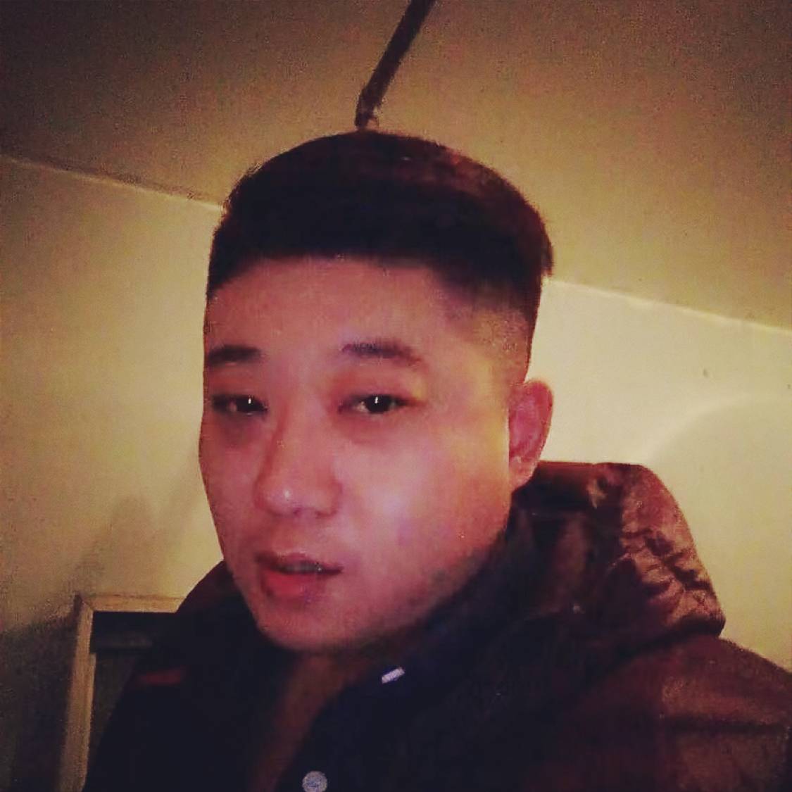 缥缈踢玫瑰的照片