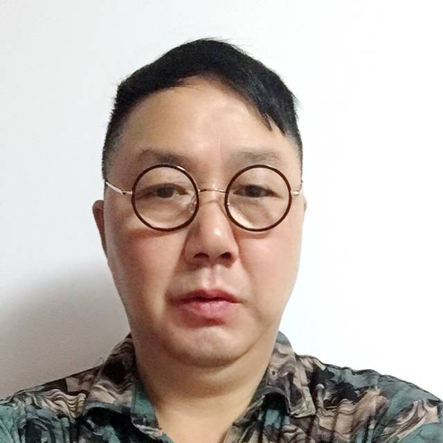 笑点低深拥太阳的照片