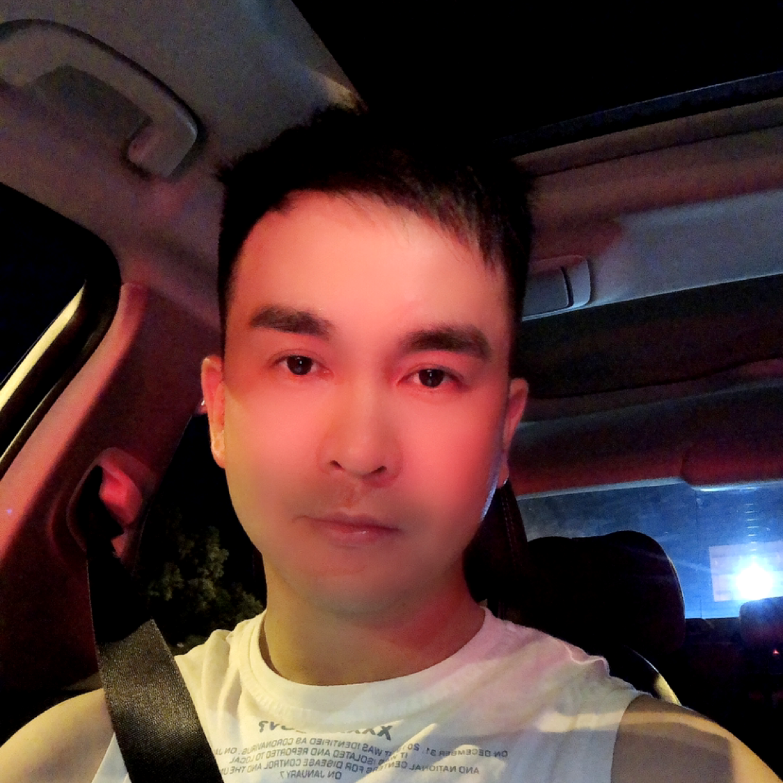 钱包鼓鼓的照片