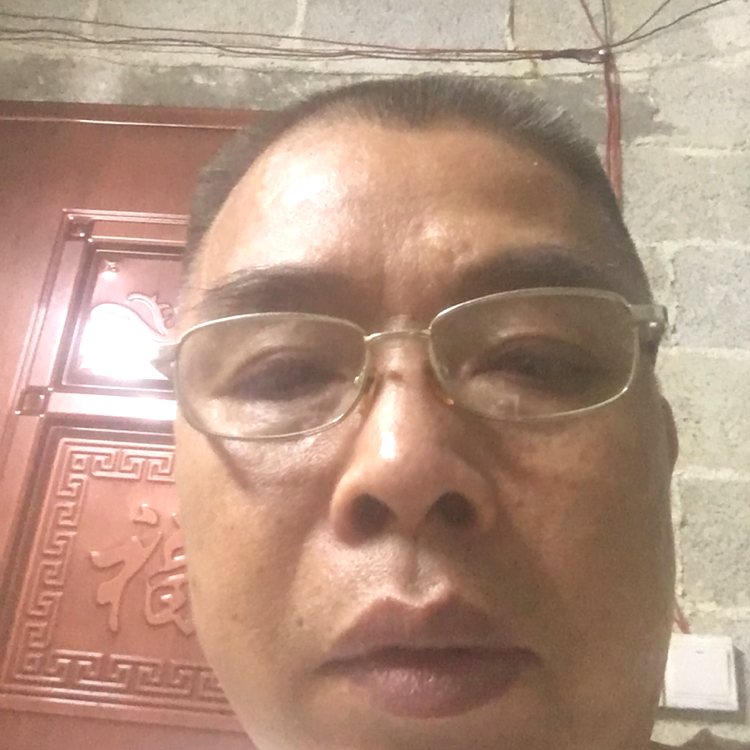 陌颜保卫动听的照片