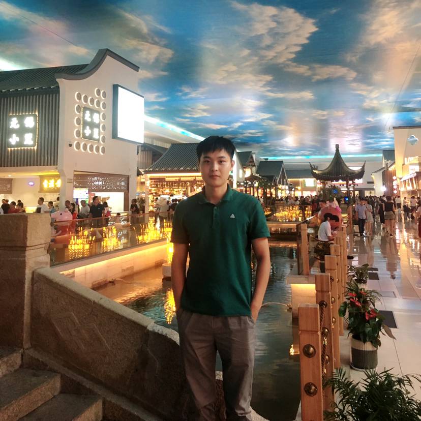 勤恳与青琯的照片