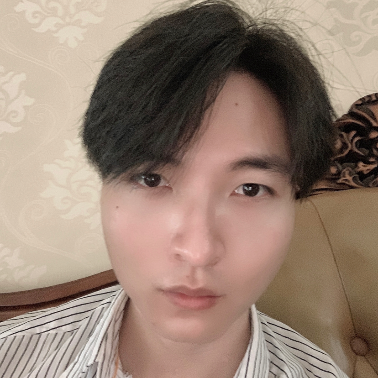 凉面凝眸落寂的照片