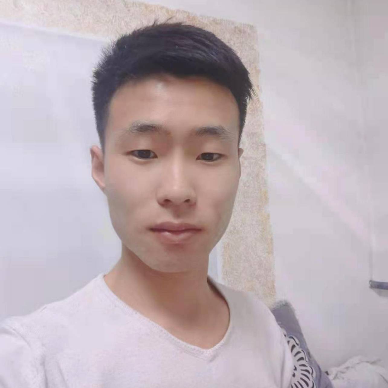 凉笙饱满莫的照片