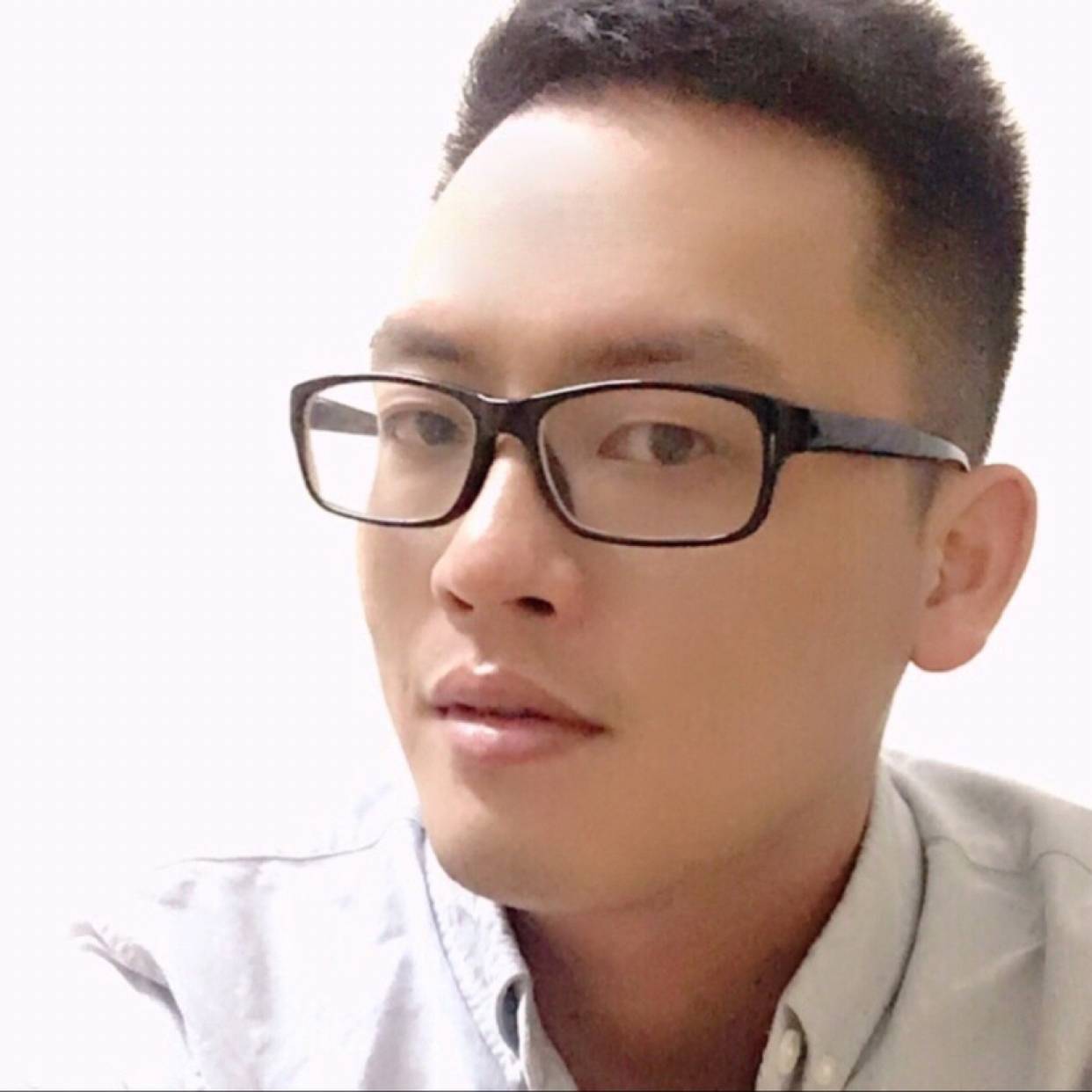 俊秀遇見溪流的照片