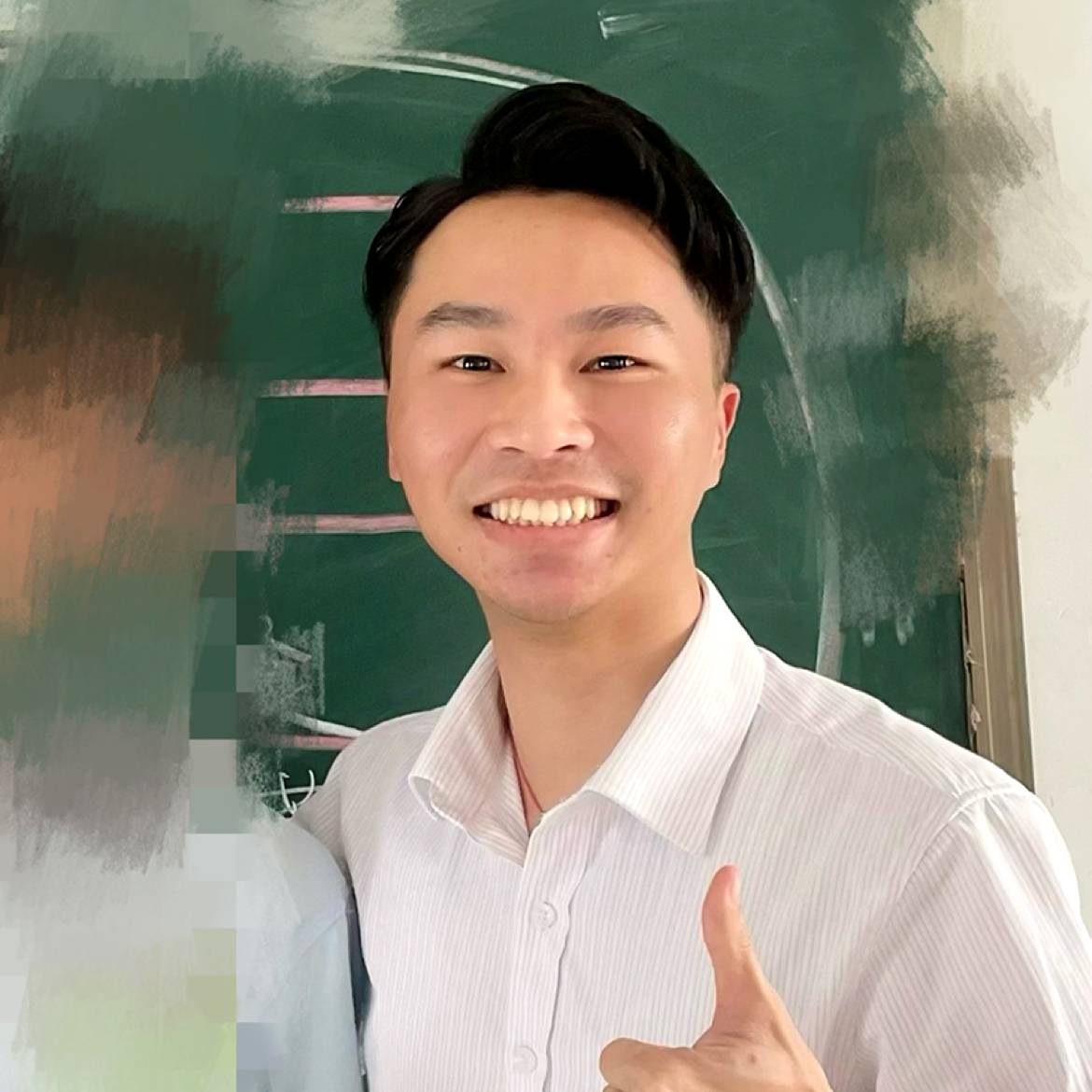 代价高仍爱你的董的照片