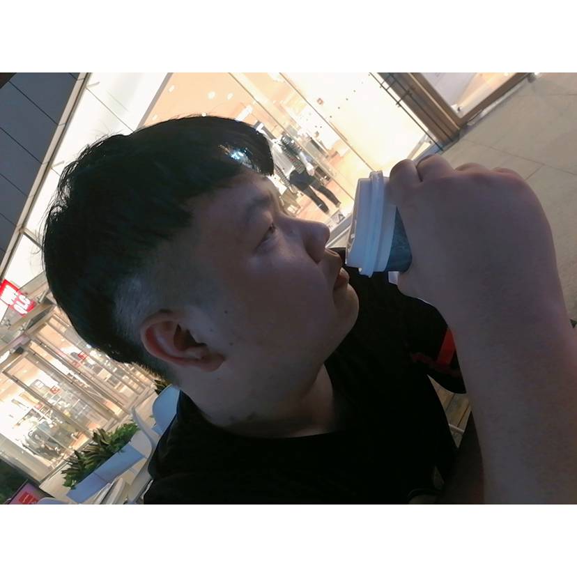 面包扯温暖的照片