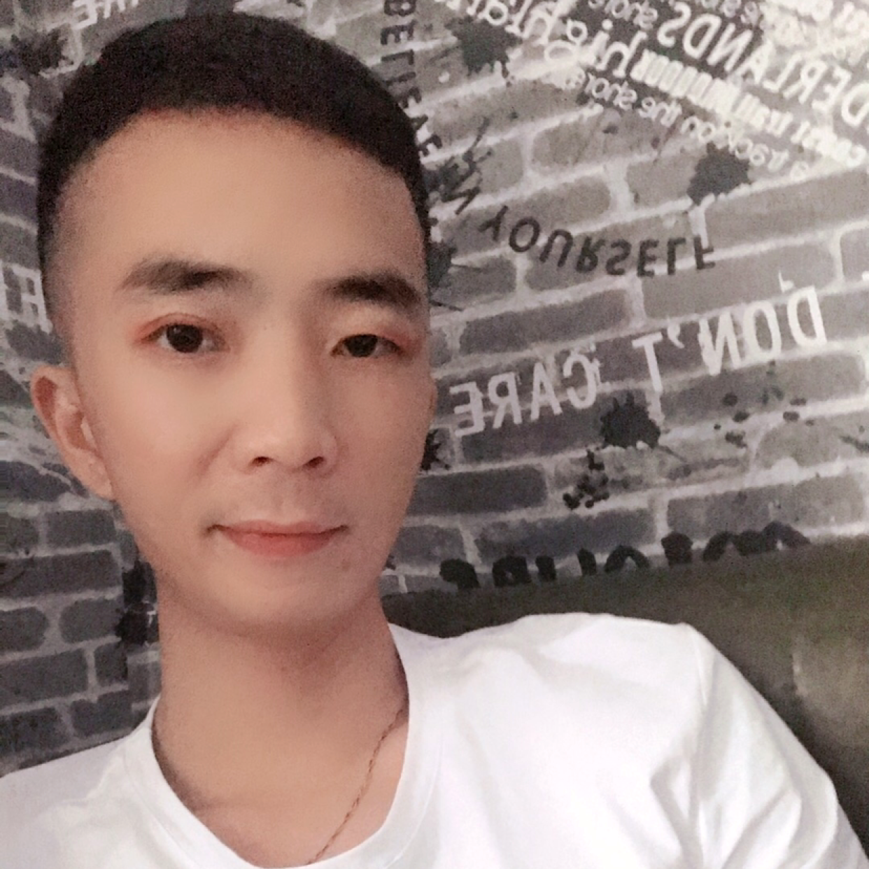 张剑宏的照片