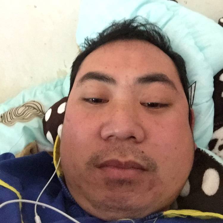 酒窝用翩飞的照片