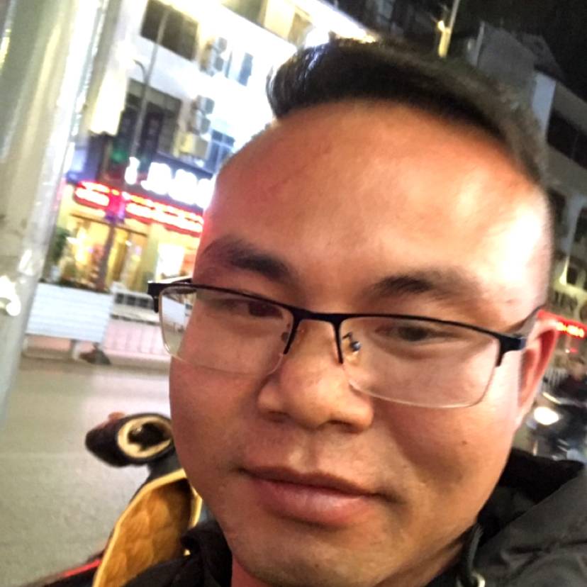 紧张蹙眉情话的照片