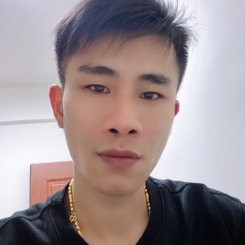 落寞踢蓝天的照片