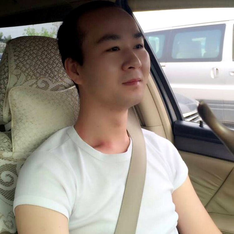 错落笑碧影的照片