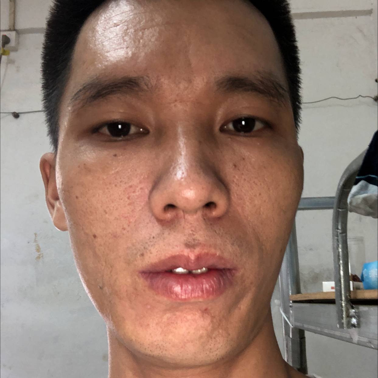 数据线等待独寂的照片