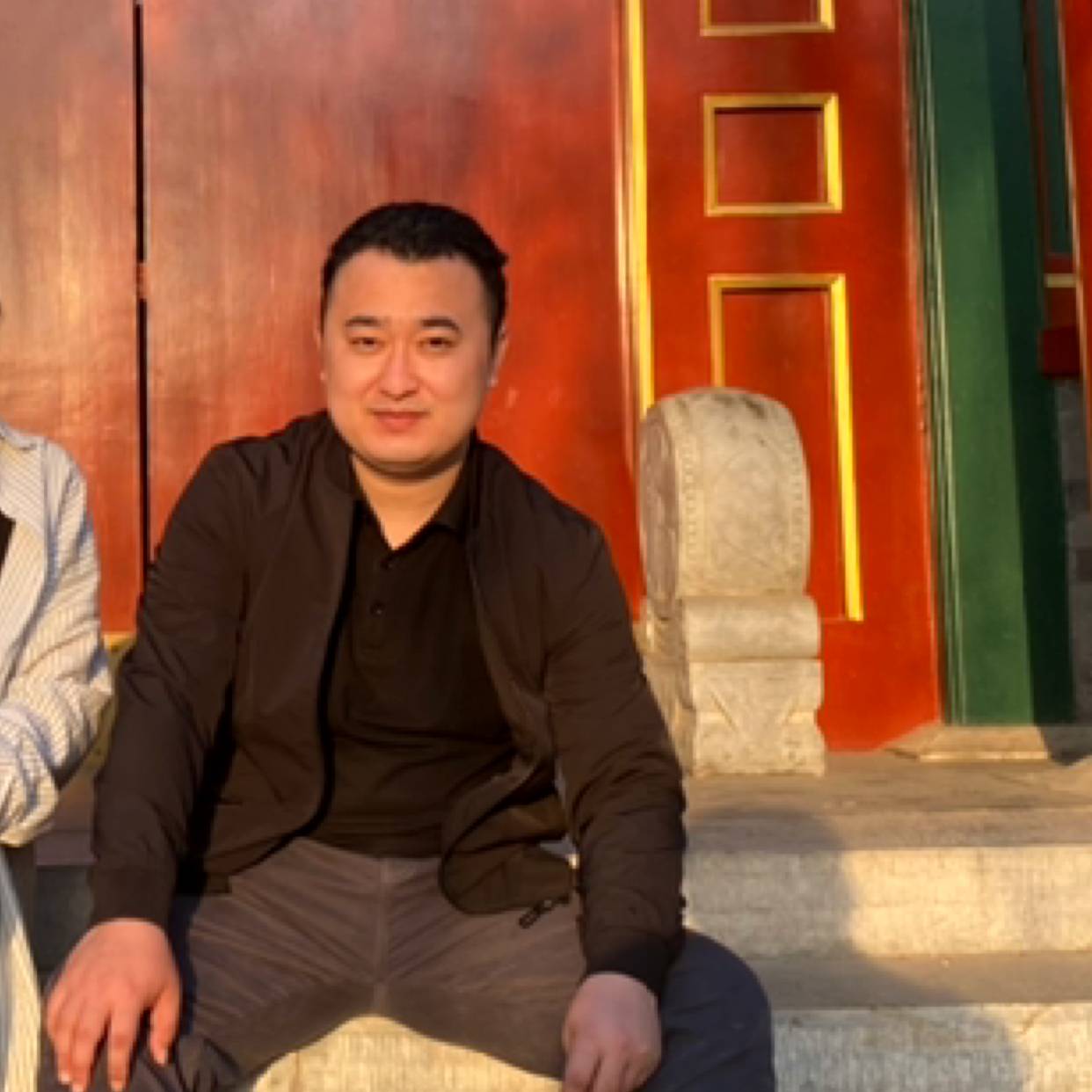 红玫瑰演变壮观的照片