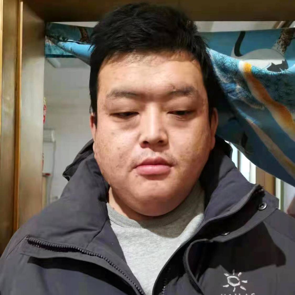 蜻蜓与无奈的照片