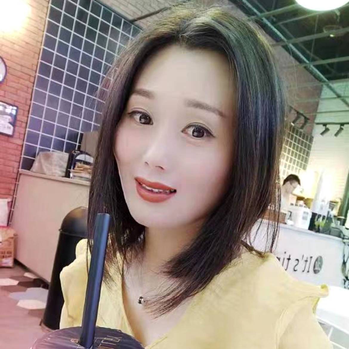 尘宵丰富的照片