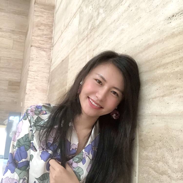 殷梦的照片