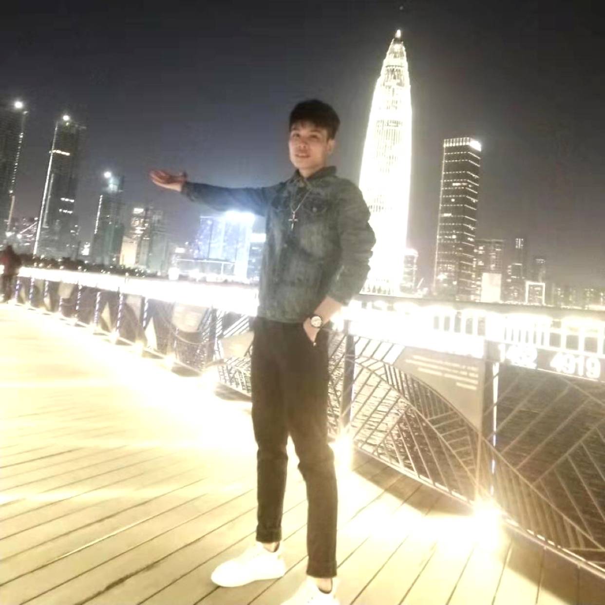 无极小坏蛋的照片