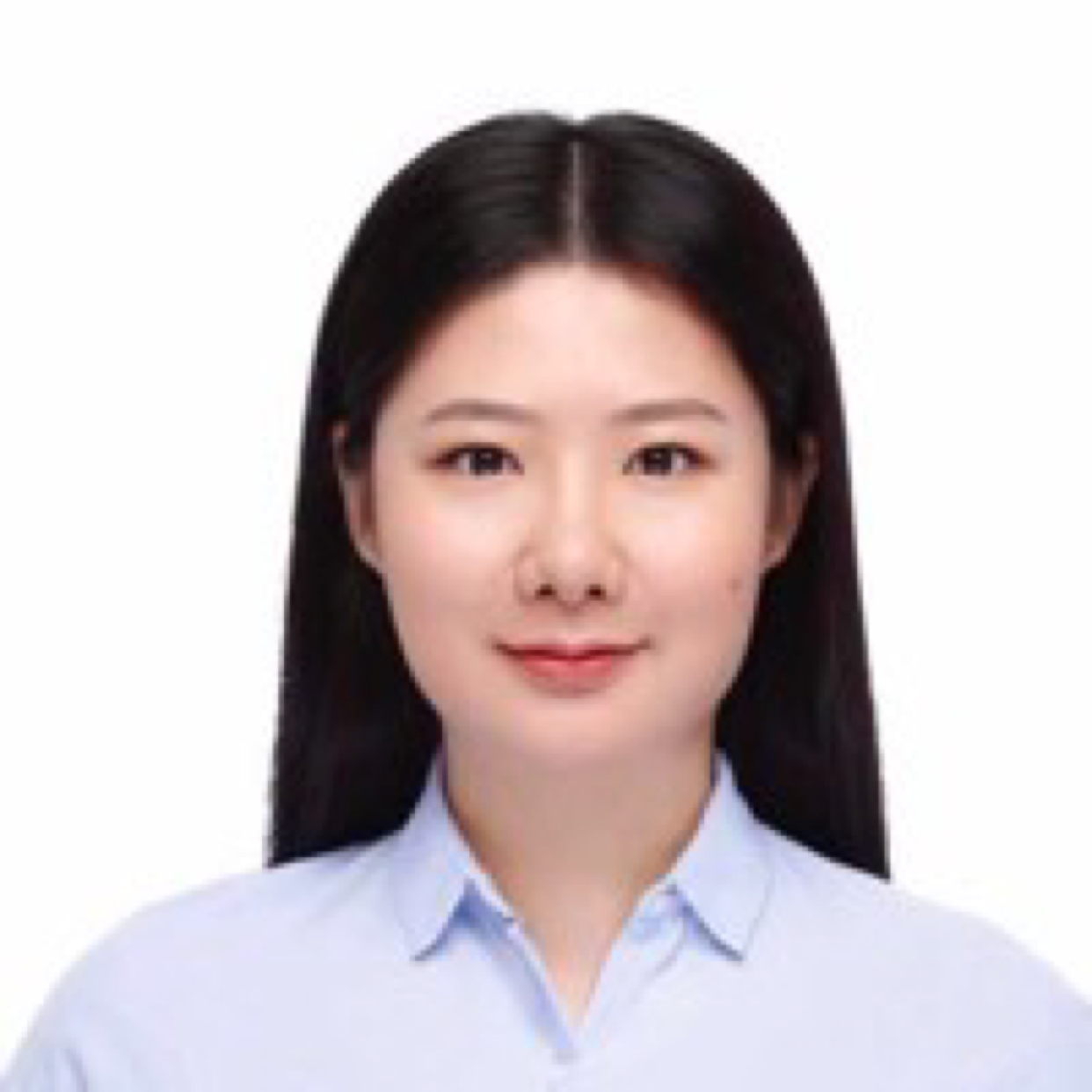 傲娇浅吻黑猫的照片