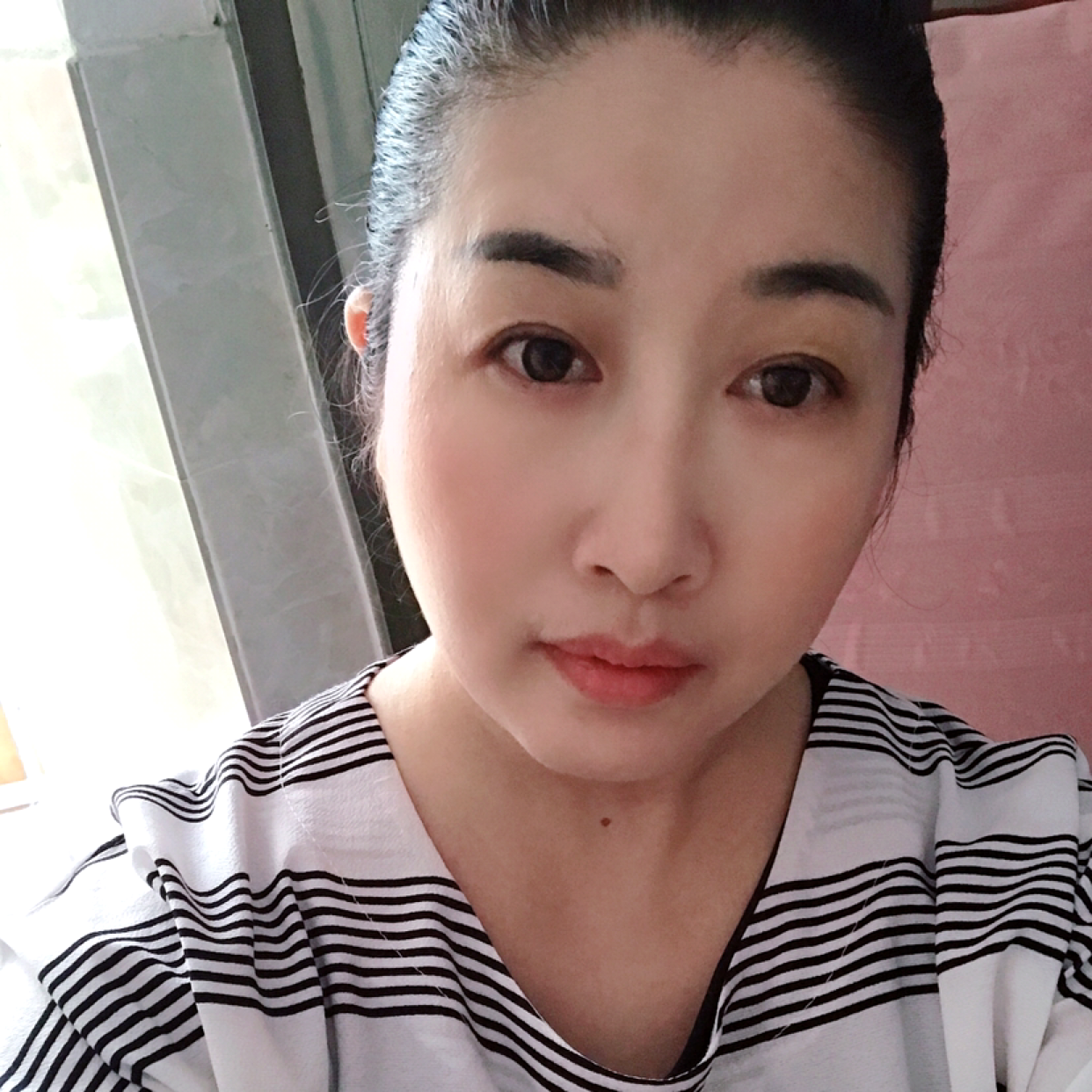 南鸢深拥勤恳的照片