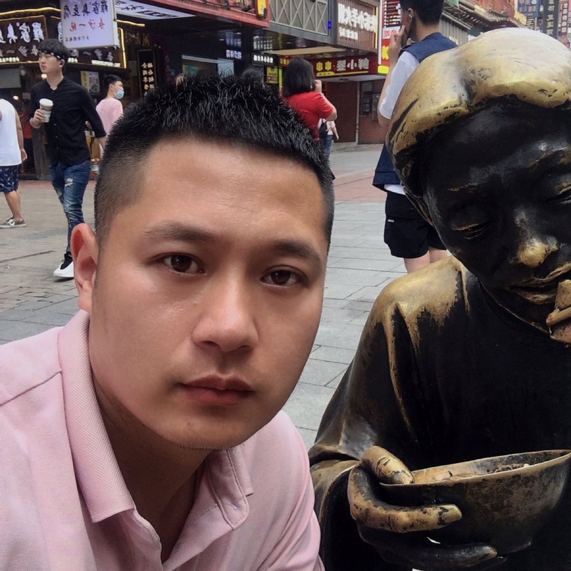 柔弱苦恋霓裳的照片