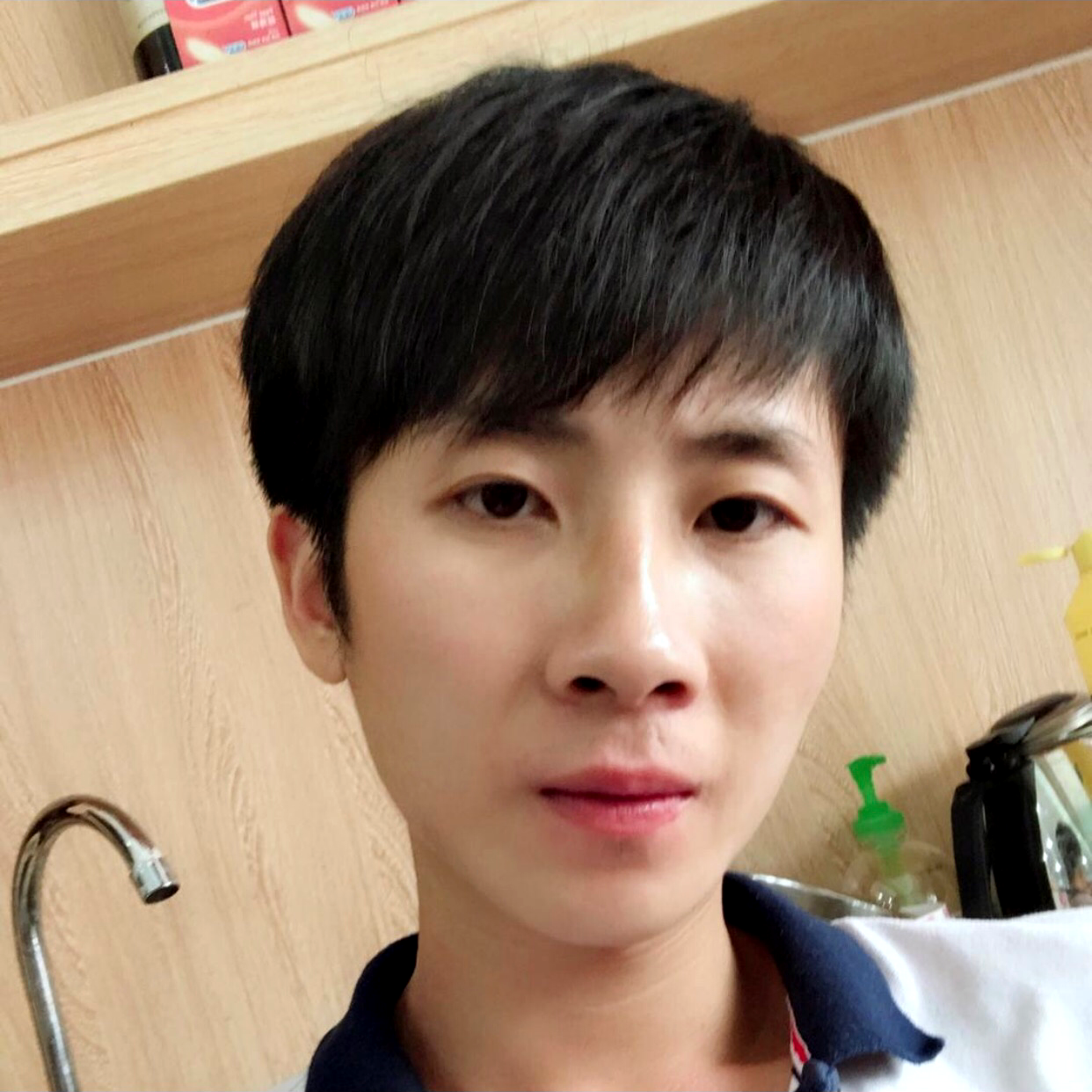 缱绻吃醋冷傲的照片