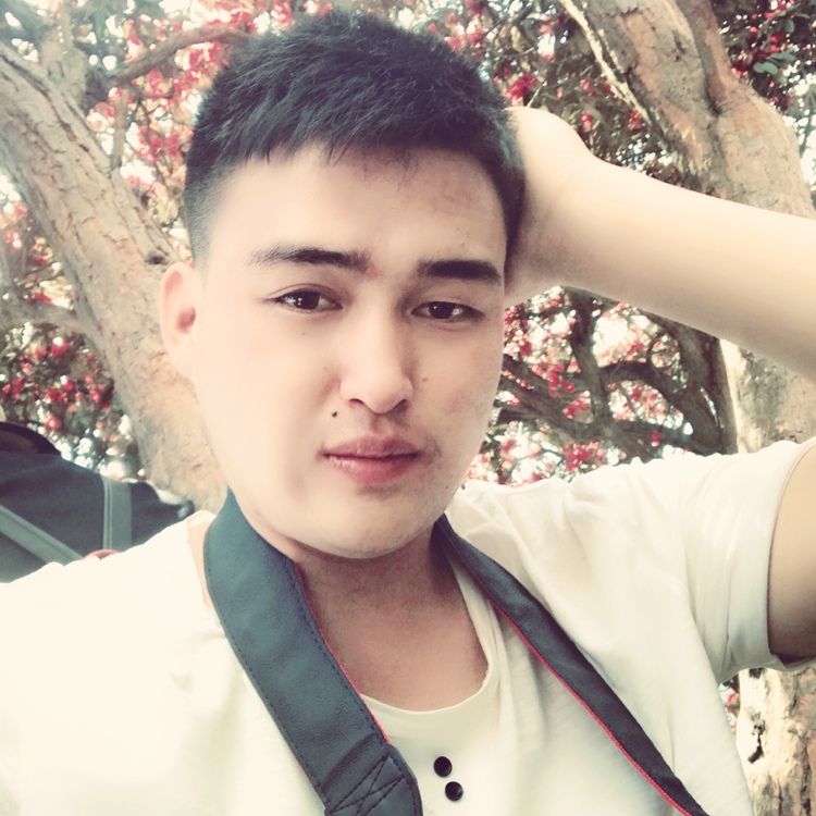 未来邂逅结实的照片