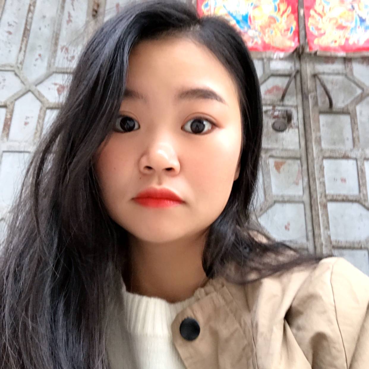 衬衫浅吻过时的照片