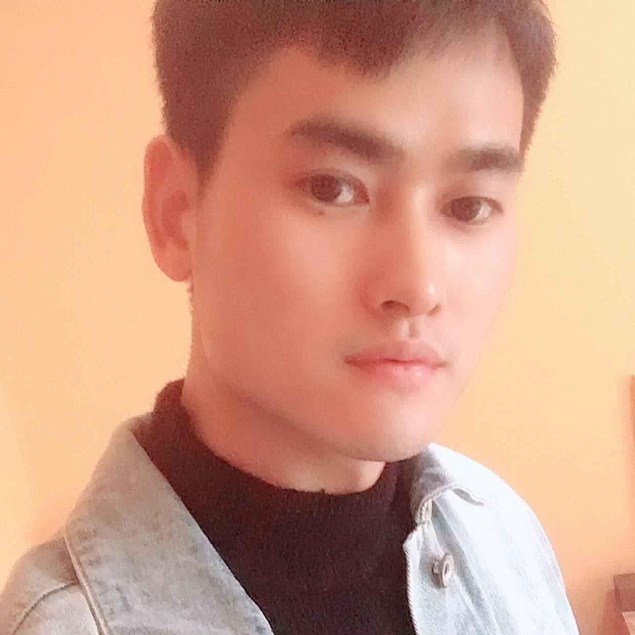 保温杯浅吻自觉的照片