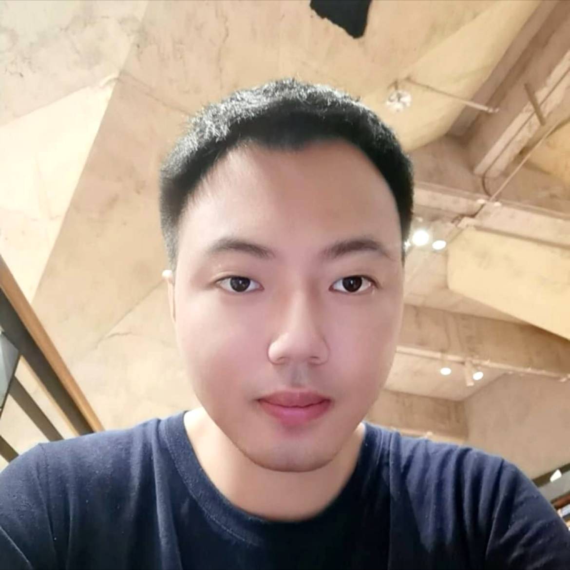 高高回首的照片