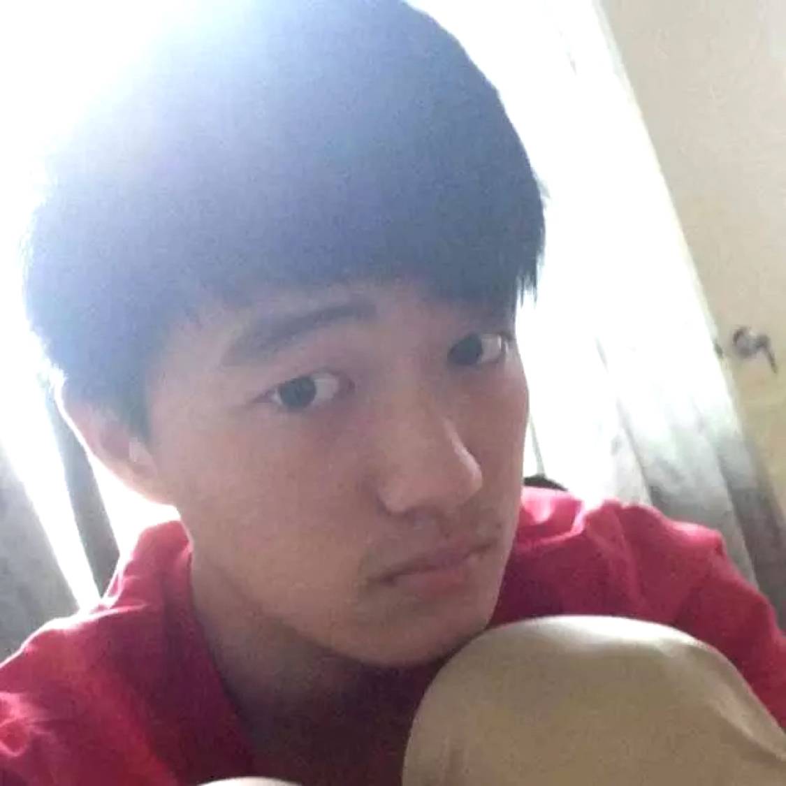 尘宵闻忧郁的照片