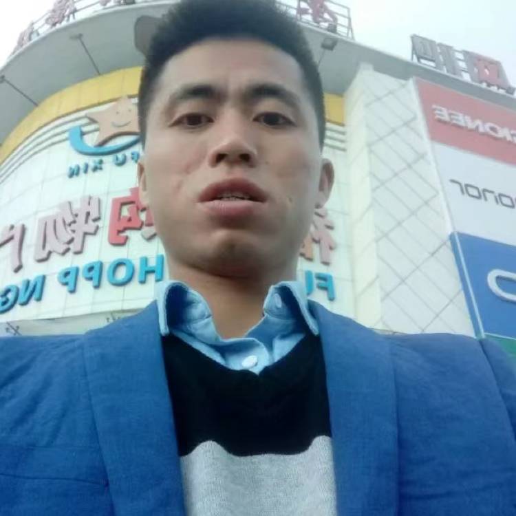 刻苦挽手过客的照片