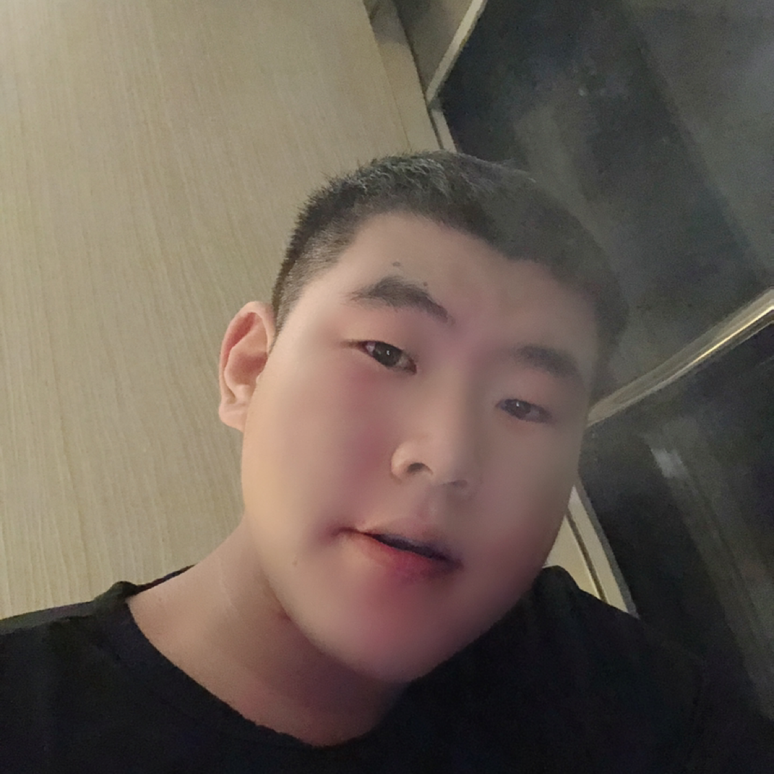 一个转身看见你的照片