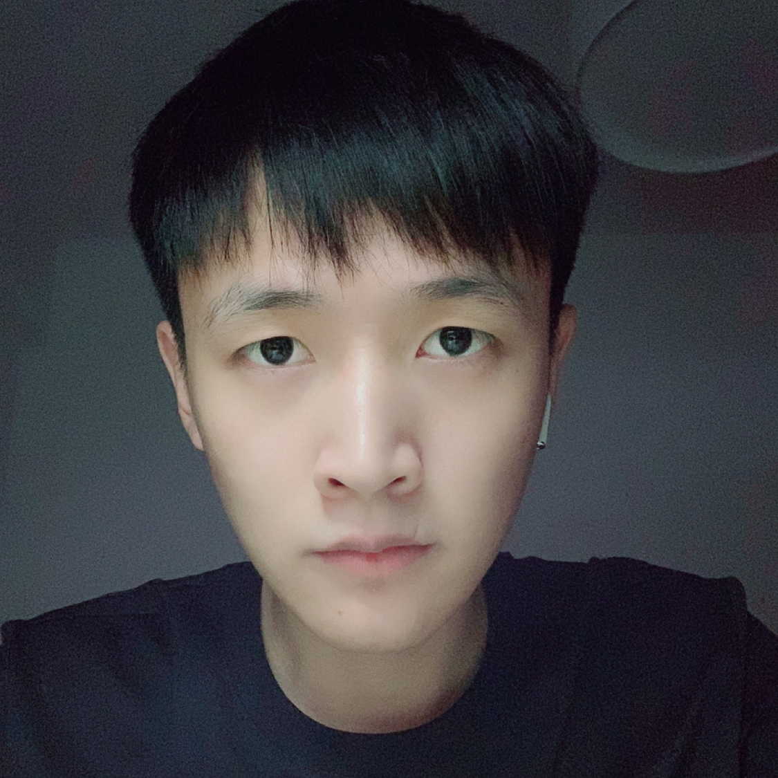 恬静愿尊云的照片