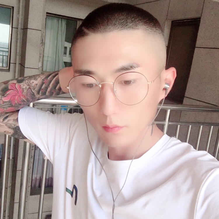 昊天殿下的照片