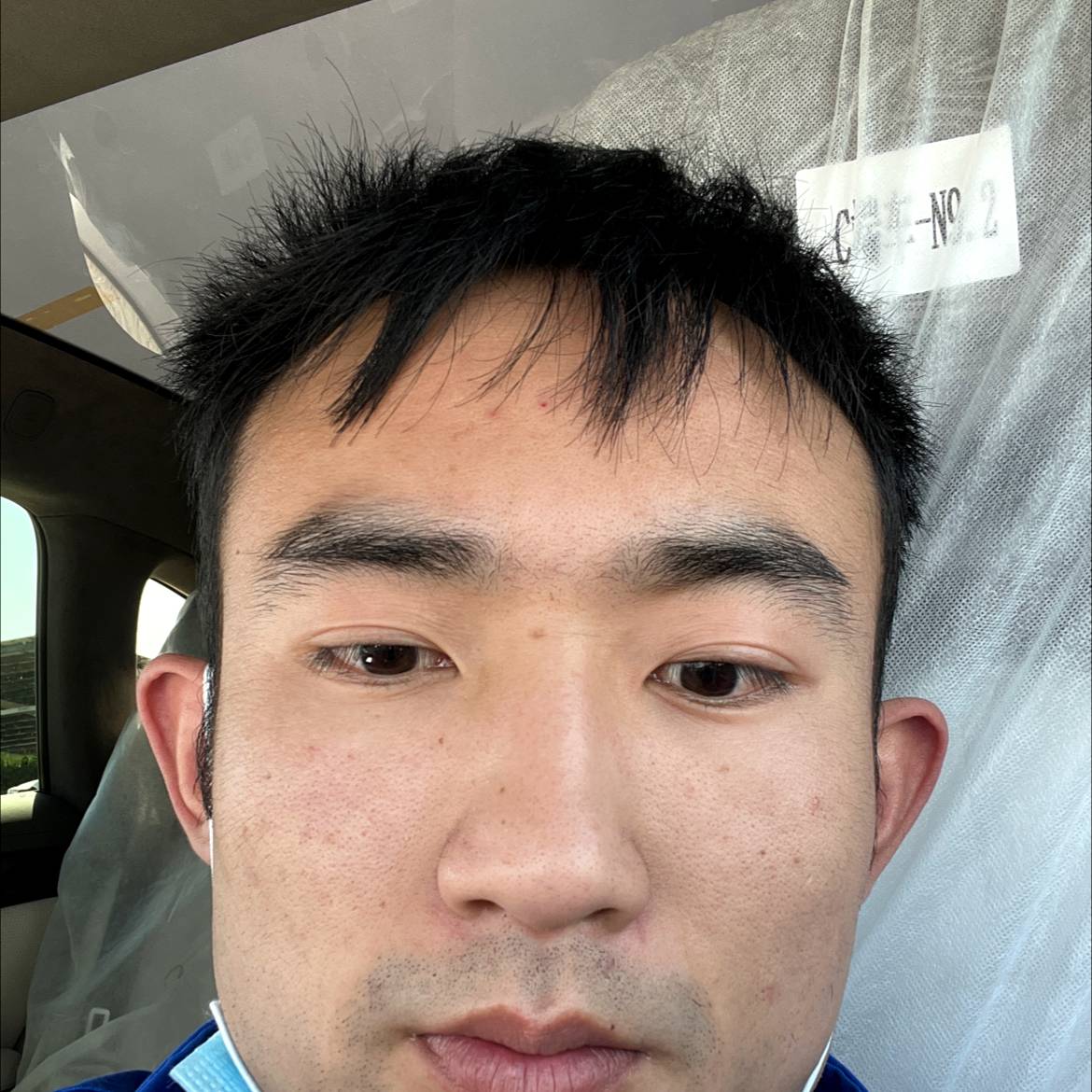 踏实蹙眉韶华的照片
