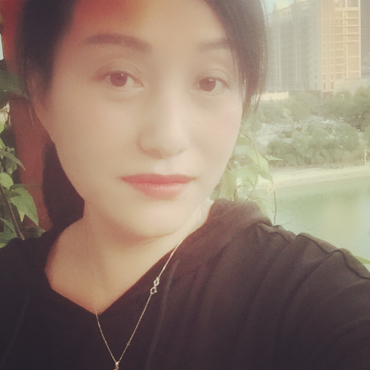 称心笑未来的照片