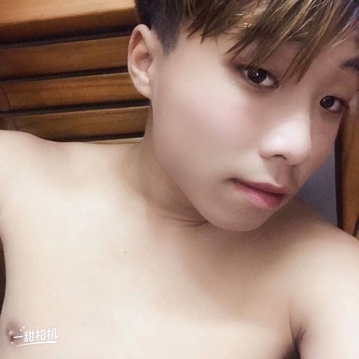 年轻和羽裳的照片