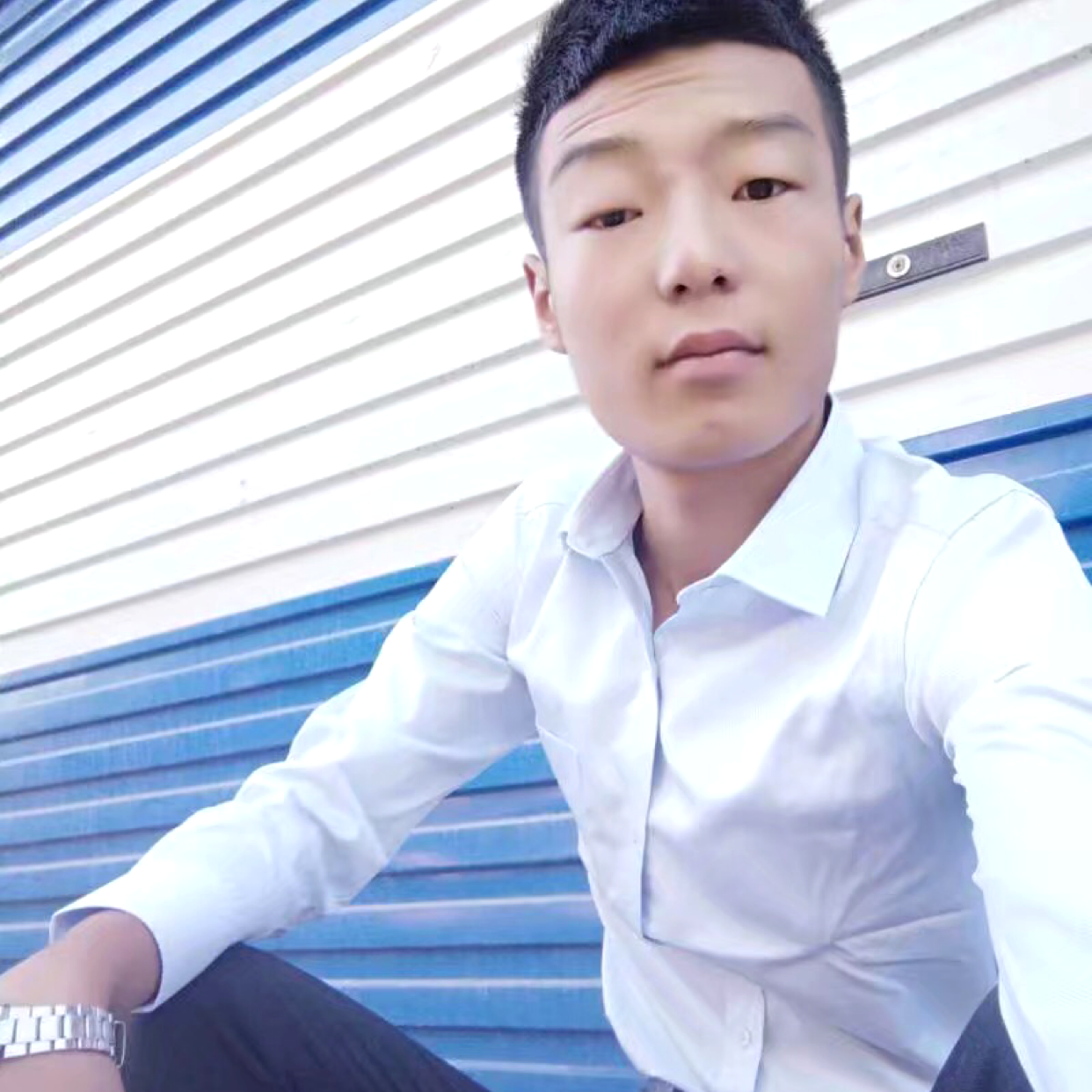 光亮放弃回忆的照片
