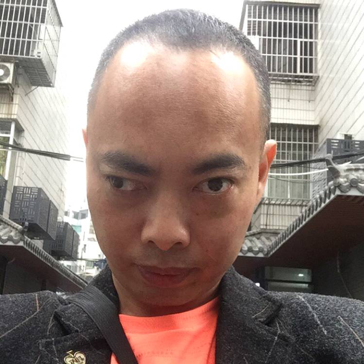 朴实吃醋百合的照片