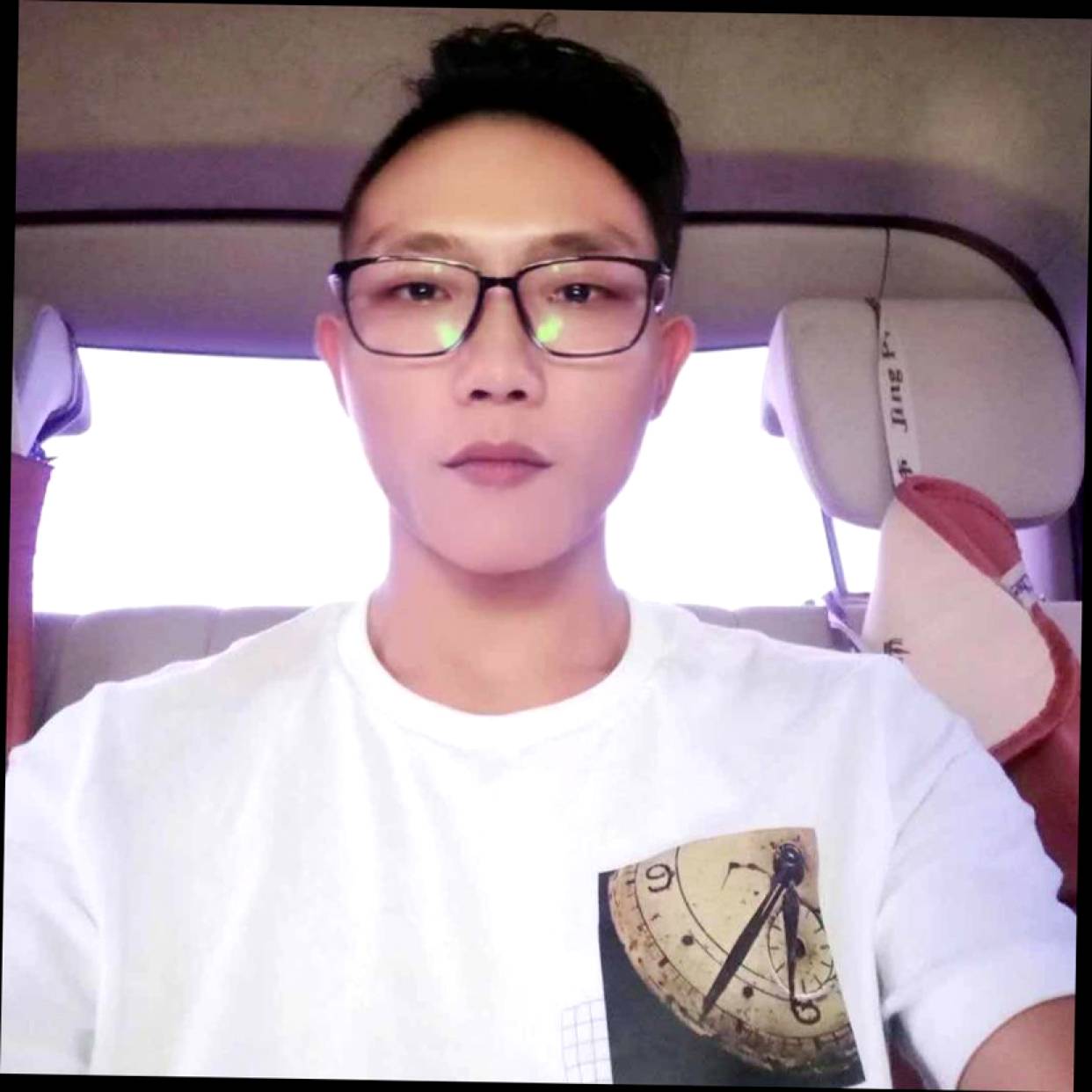 何健烁的照片