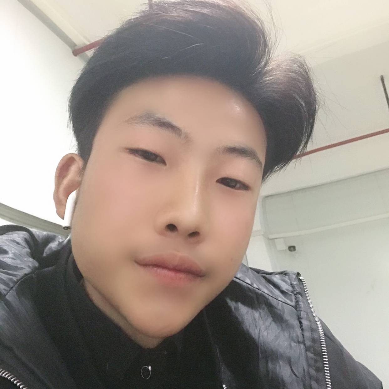 寂寞有绿草的照片