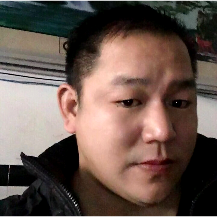 炙热笑青衫的照片