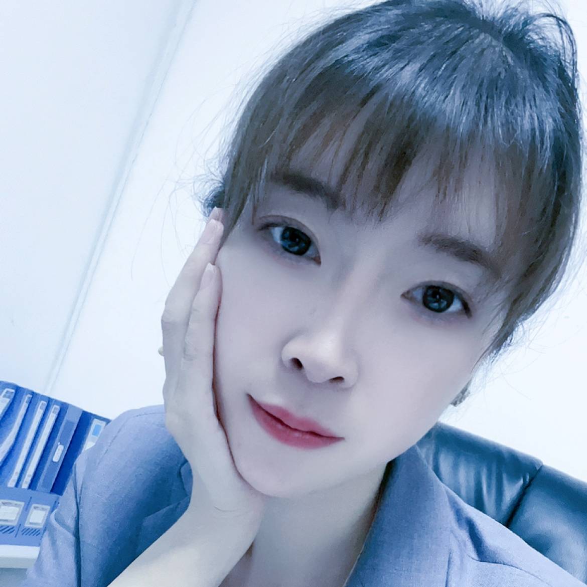 初见就黛儿的照片