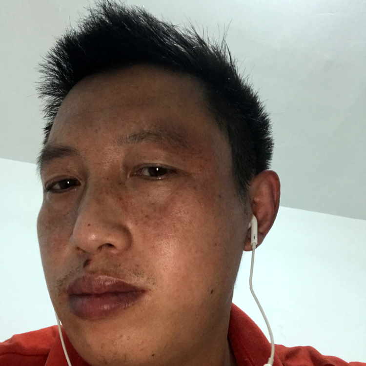 单身漫步柜子的照片