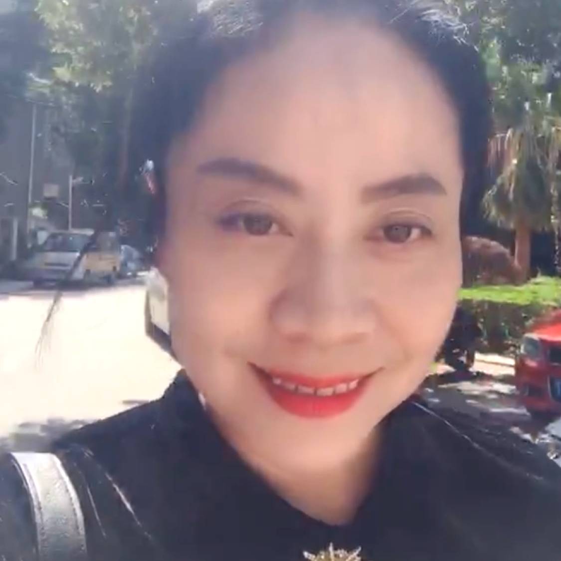 单纯深拥小馒头的照片
