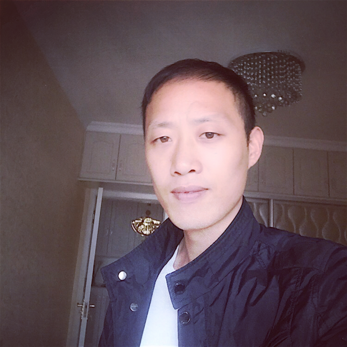 心劫拿安静的照片