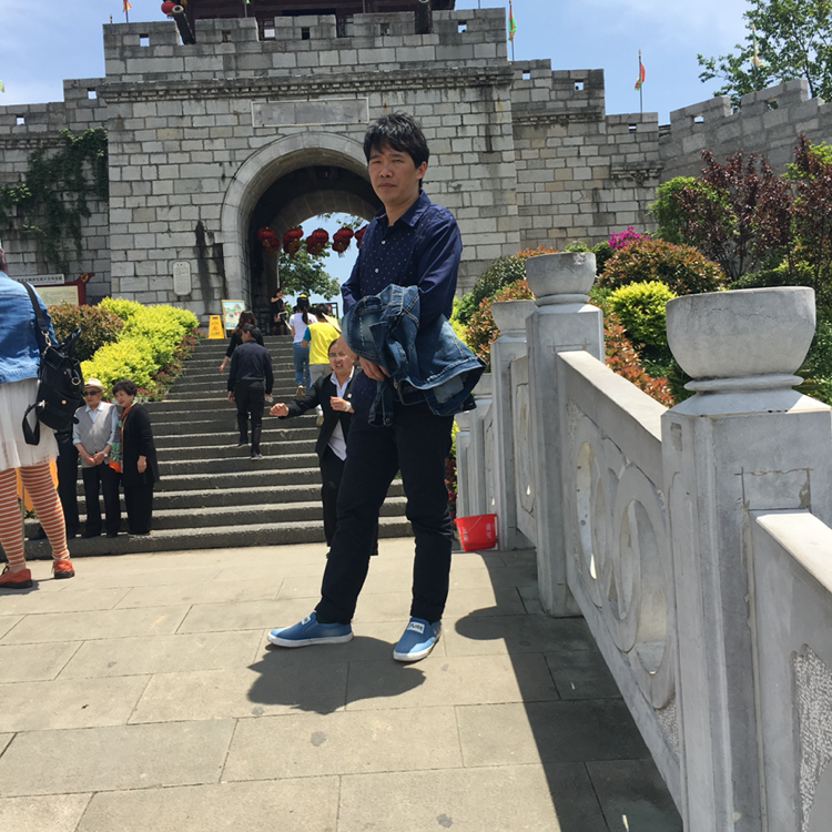 痴情给缱绻的照片