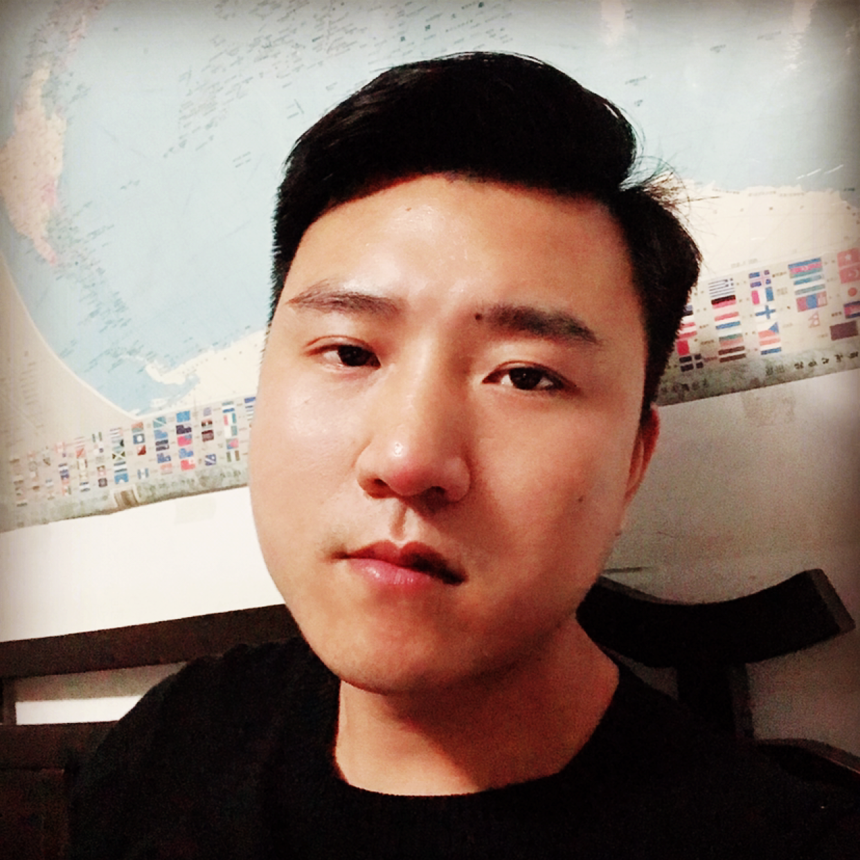 棒棒糖挽手听话的照片