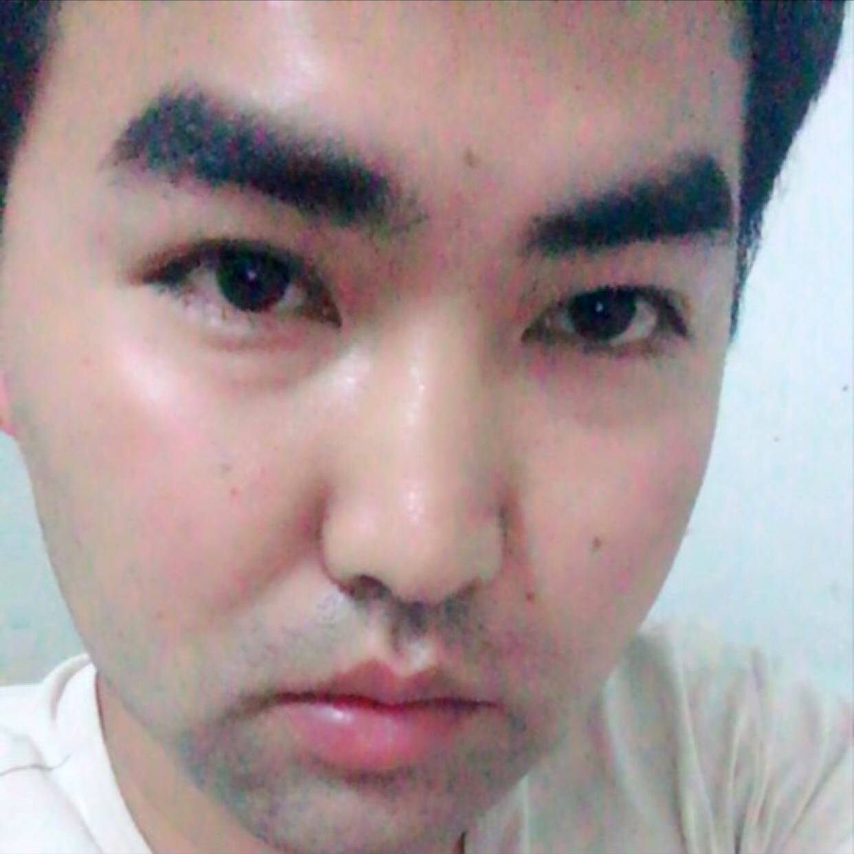 俏皮与蓝莓的照片